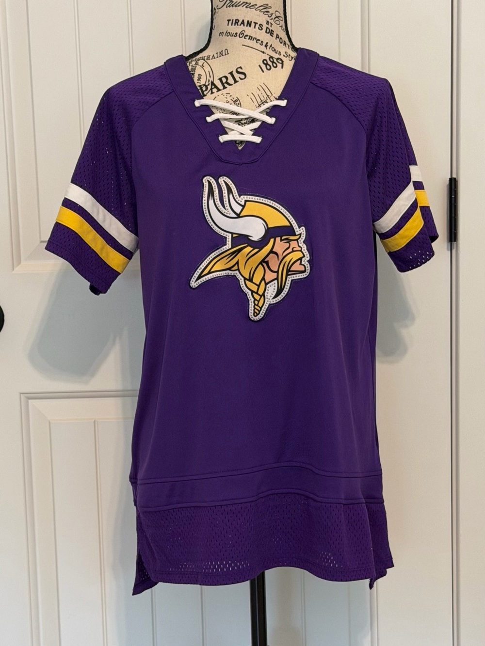 EUC Minnesota Vikings Women’s Lace Up Rhinestone Top